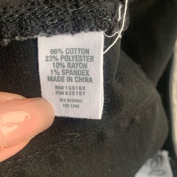 RSQ Black Mid-Rise Cutoff Fray Denim Jean Shorts - Picture 4 of 6